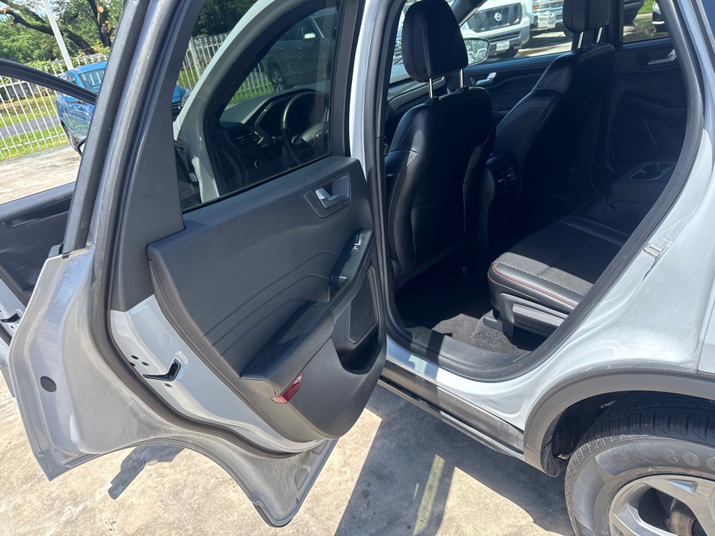 2025 Ford Escape Image 15