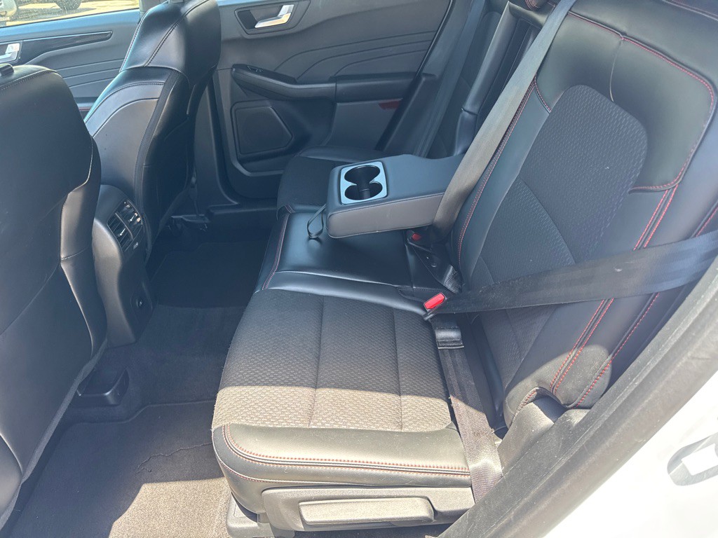 2025 Ford Escape Image 17