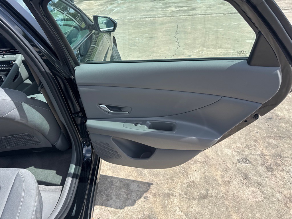 2025 Hyundai Elantra Image 20