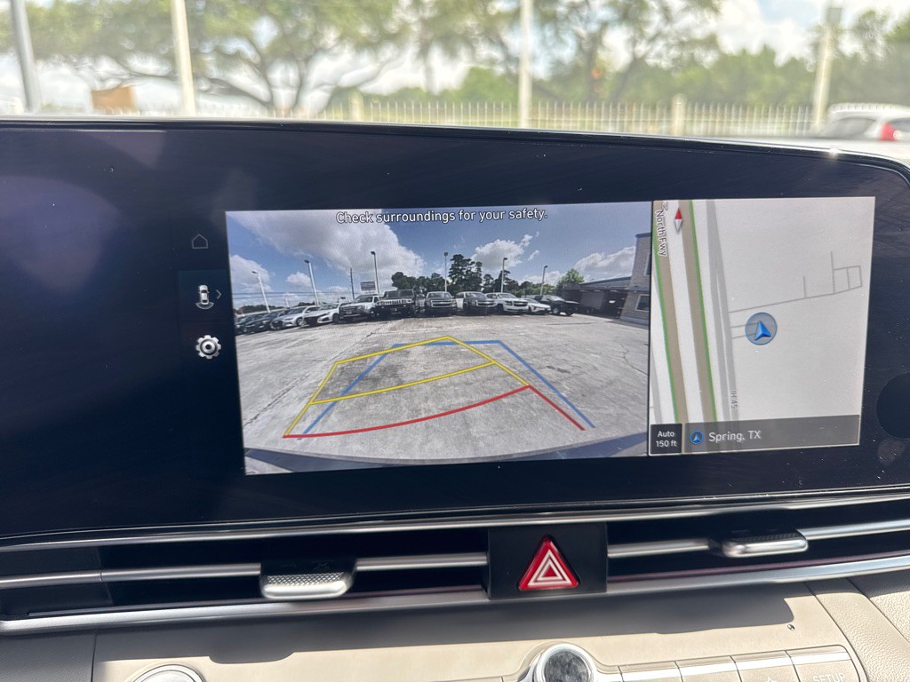 2025 Hyundai Elantra Image 32