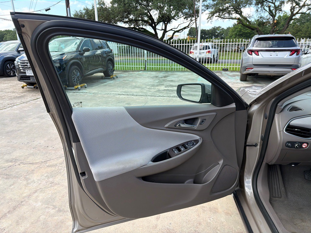 2024 Chevrolet Malibu Image 12