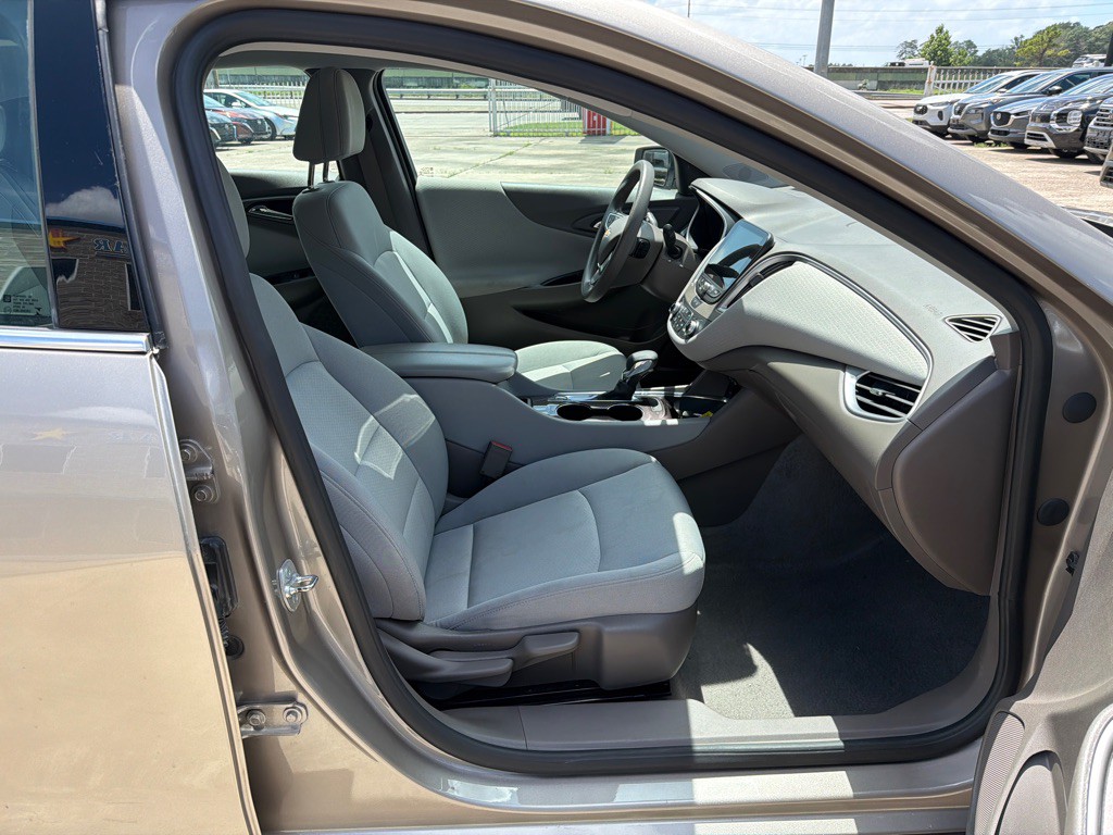 2024 Chevrolet Malibu Image 21
