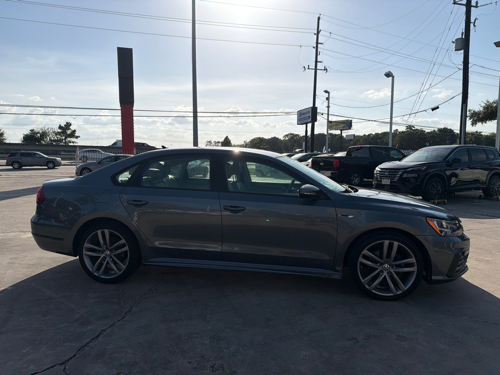2018 Volkswagen Passat Image 5