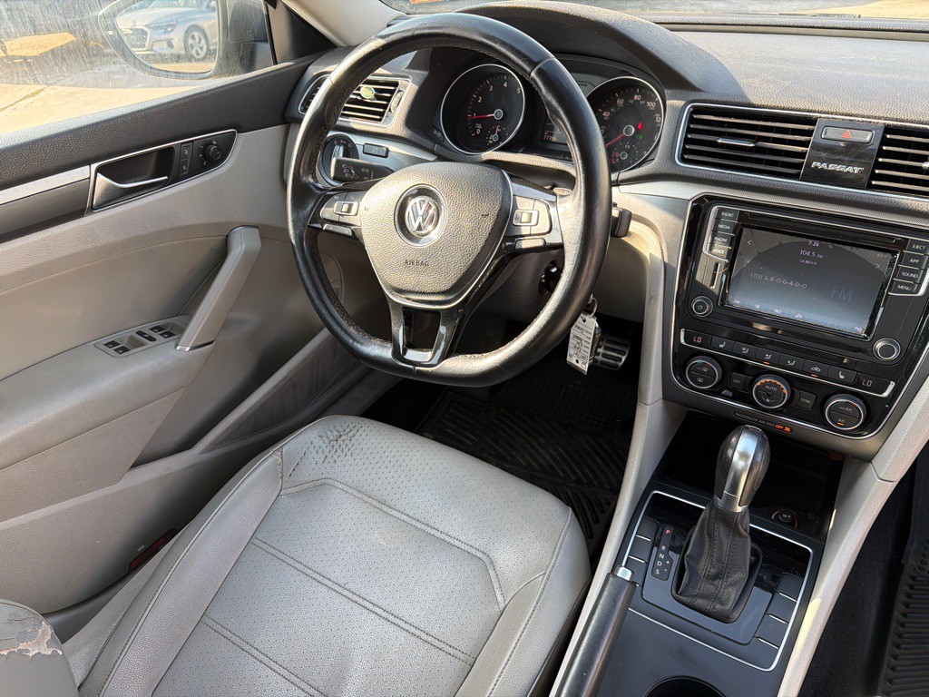 2018 Volkswagen Passat Image 20