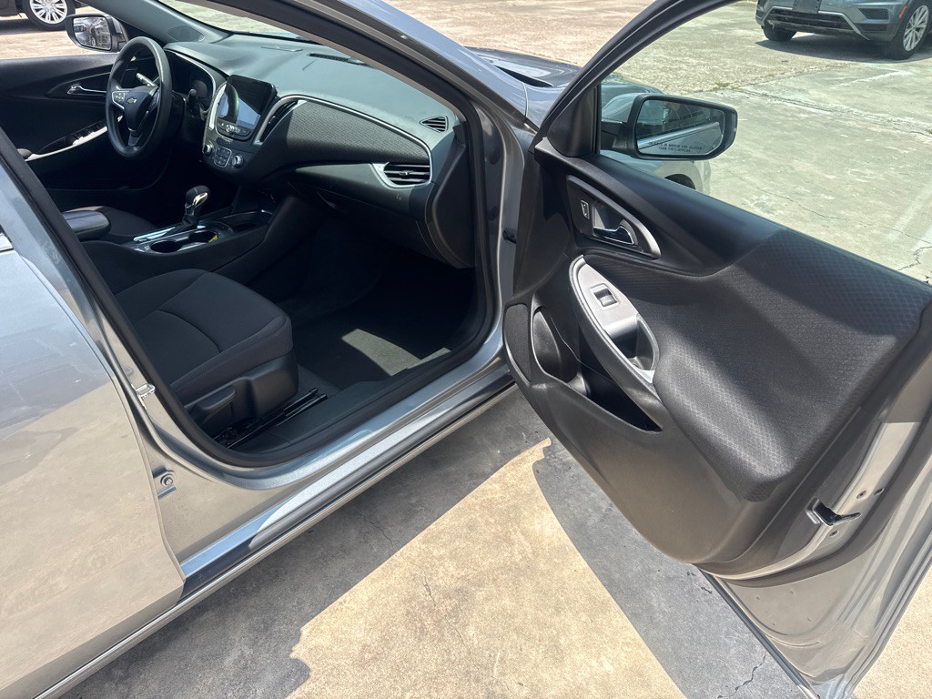 2024 Chevrolet Malibu Image 21