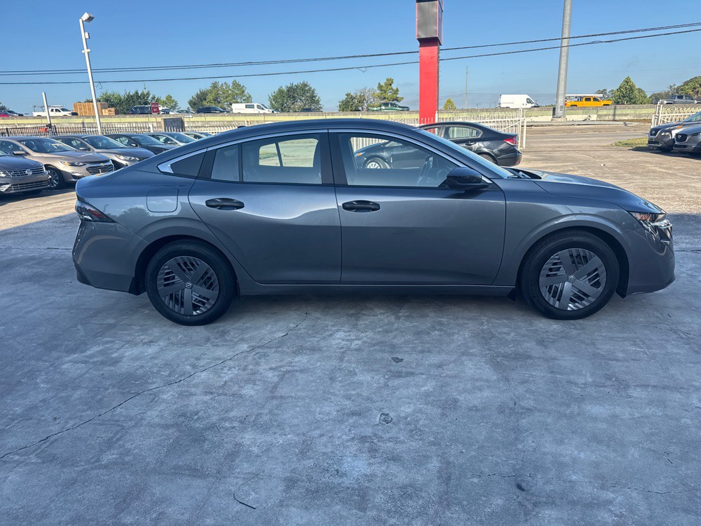 2026 Nissan Sentra Image 5