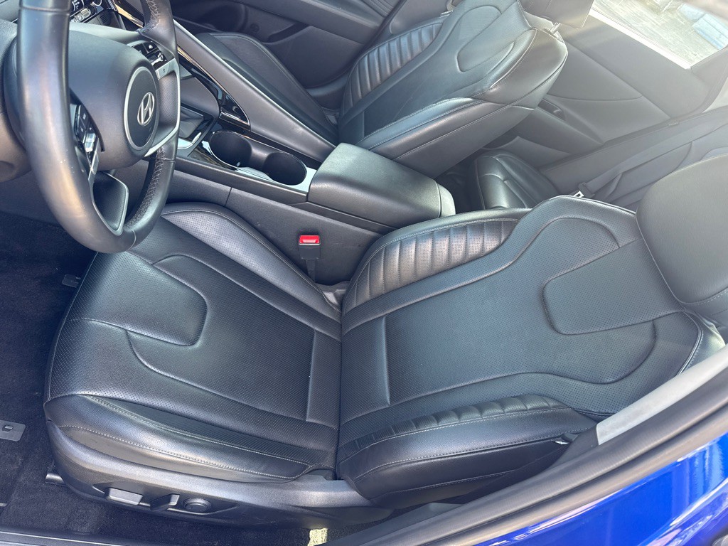 2025 Hyundai Elantra Image 13