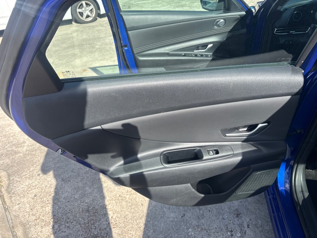2025 Hyundai Elantra Image 15