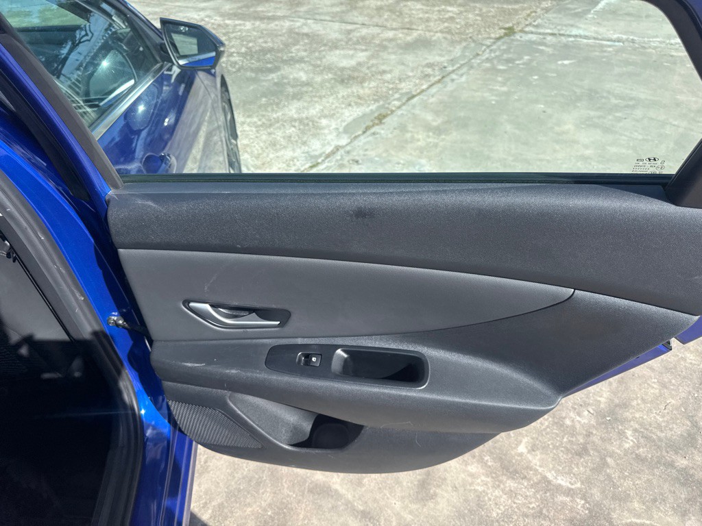 2025 Hyundai Elantra Image 18