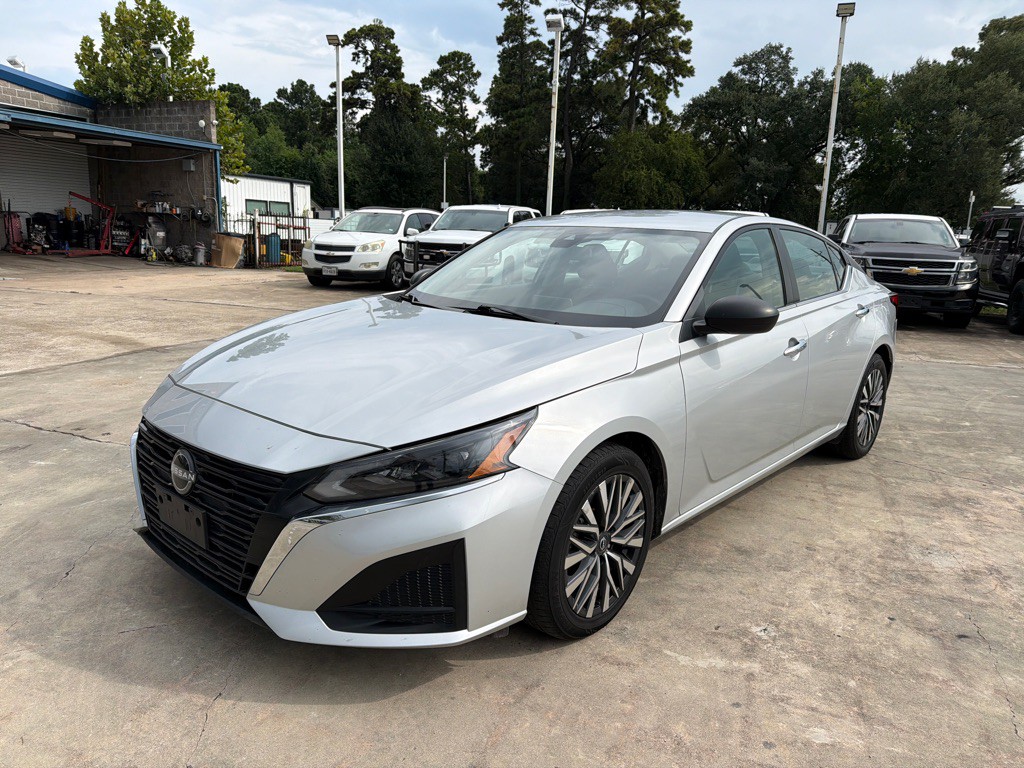 2024 Nissan Altima Image 1
