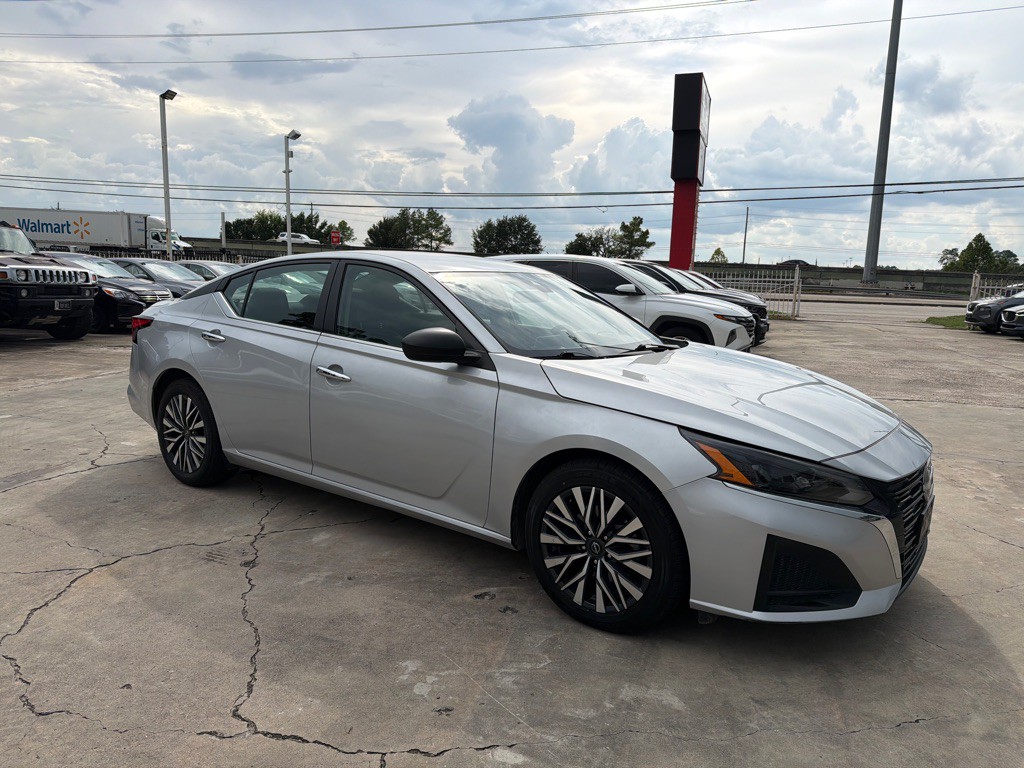 2024 Nissan Altima Image 5