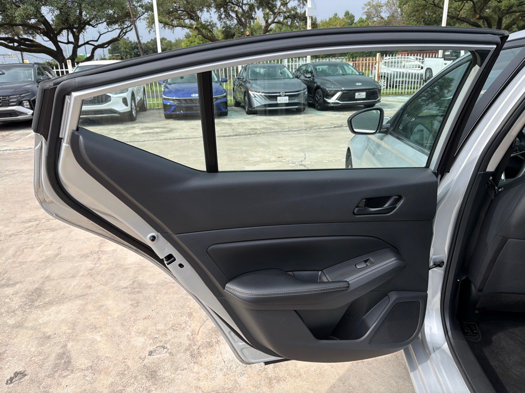 2024 Nissan Altima Image 15