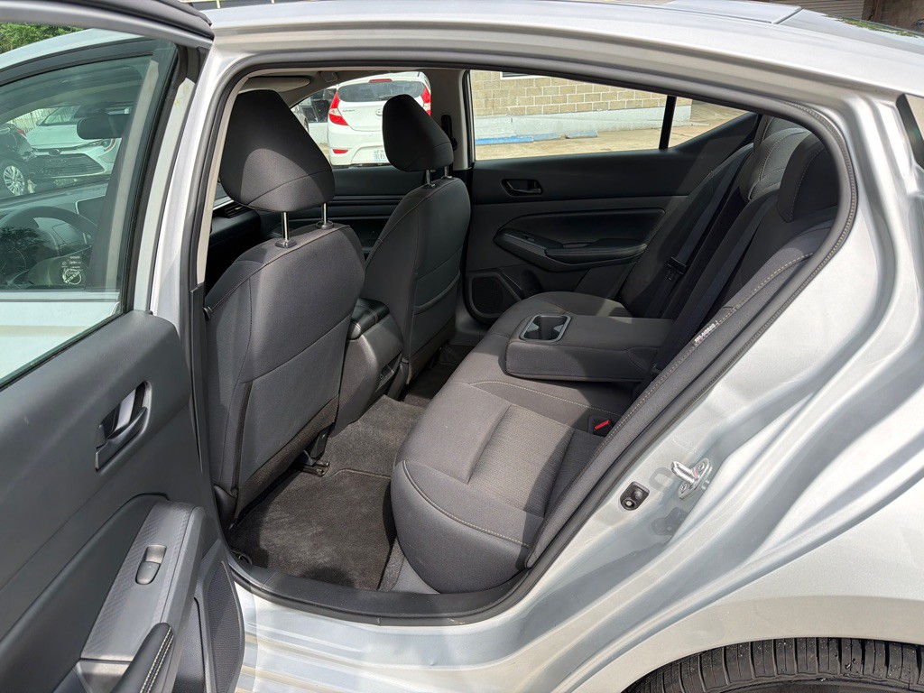 2024 Nissan Altima Image 16