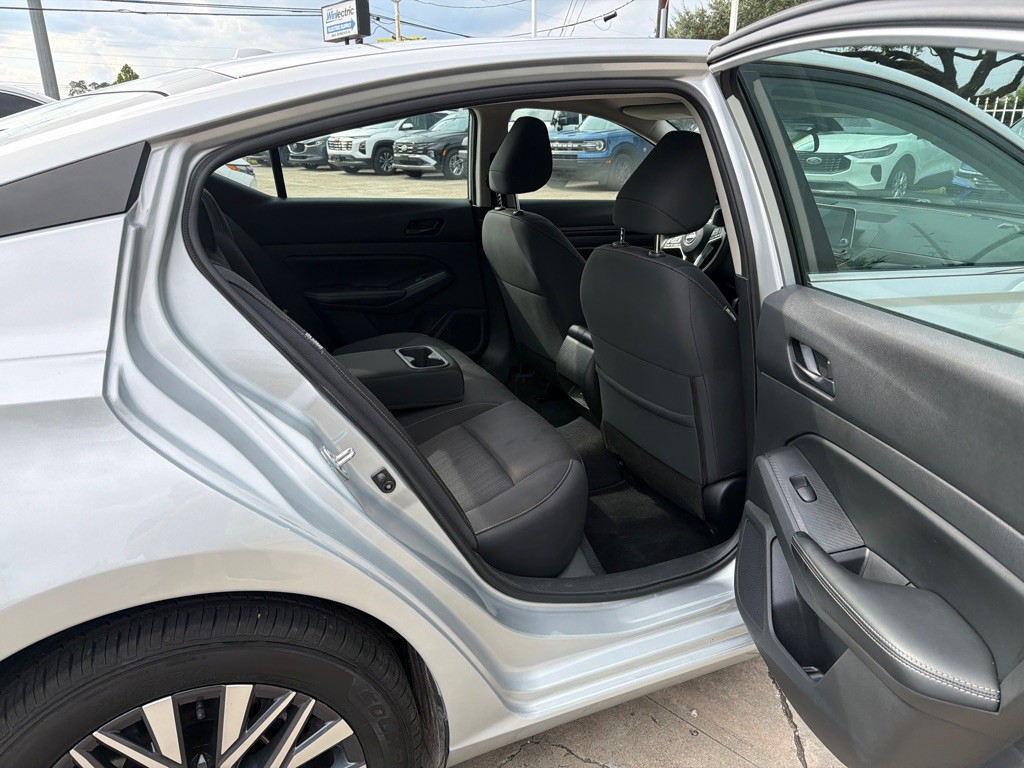 2024 Nissan Altima Image 18