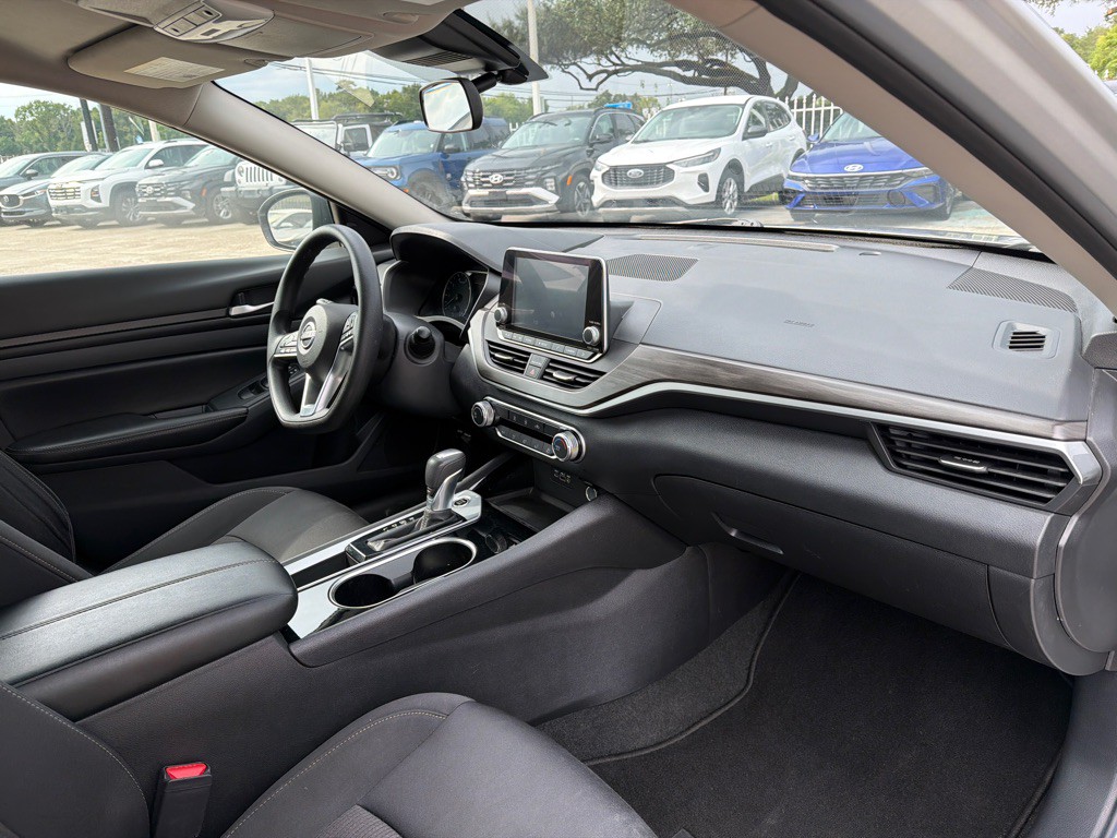 2024 Nissan Altima Image 21