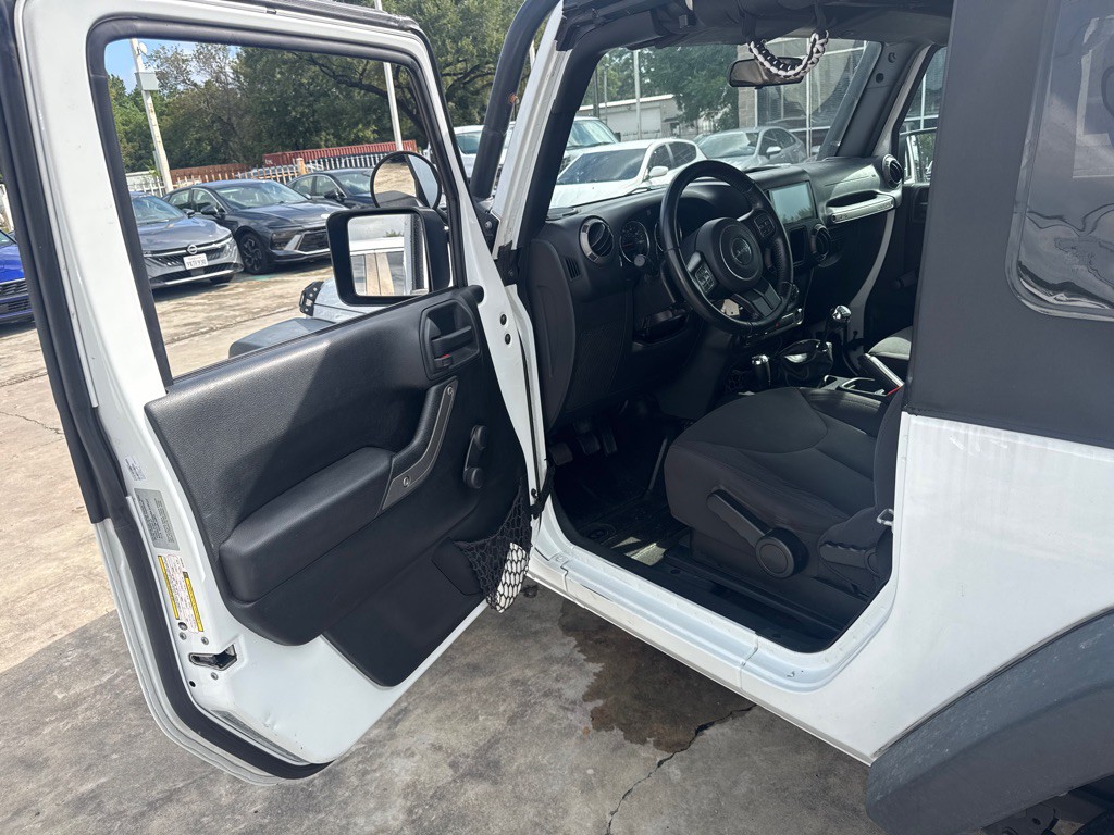 2017 Jeep Wrangler Image 12