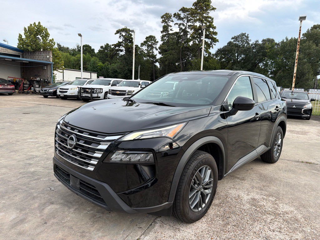 2024 Nissan Rogue Image 2