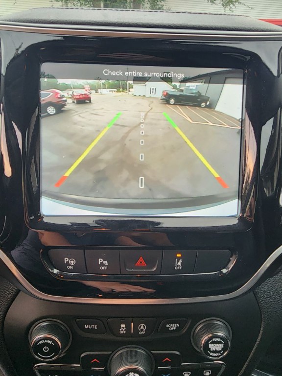 2021 Jeep Cherokee Image 8