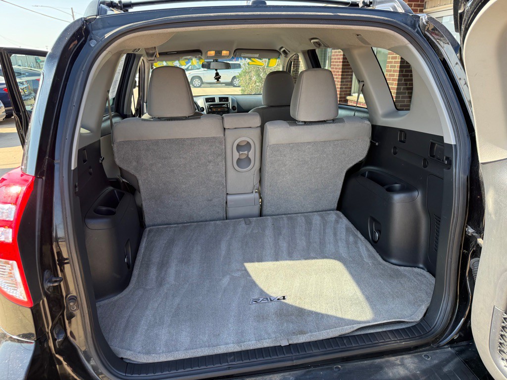 2012 Toyota Rav4 Image 17