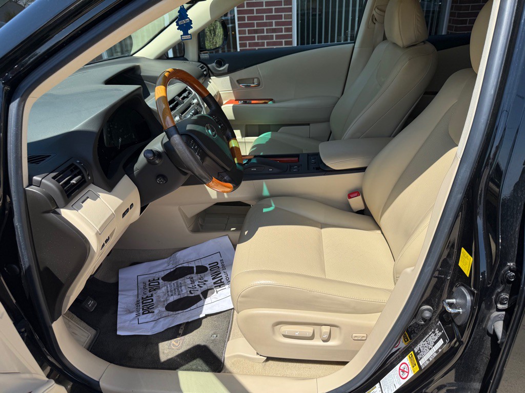 2011 Lexus RX Image 9