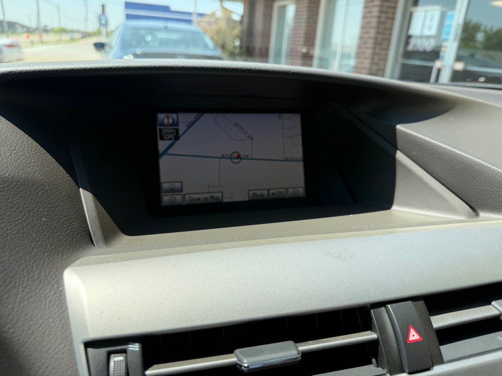 2011 Lexus RX Image 12