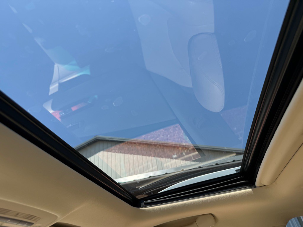 2011 Lexus RX Image 17