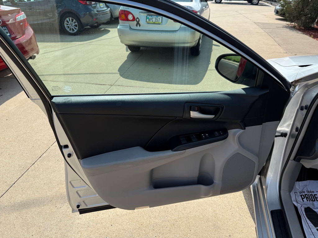 2013 Toyota Camry Image 7