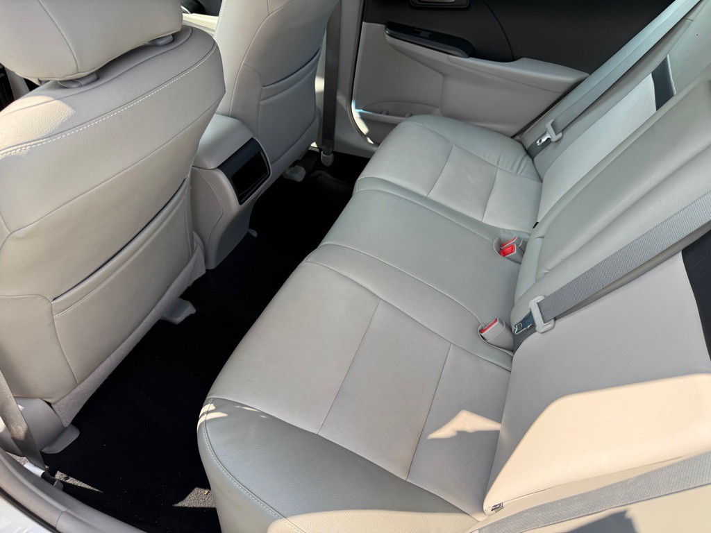 2013 Toyota Camry Image 15
