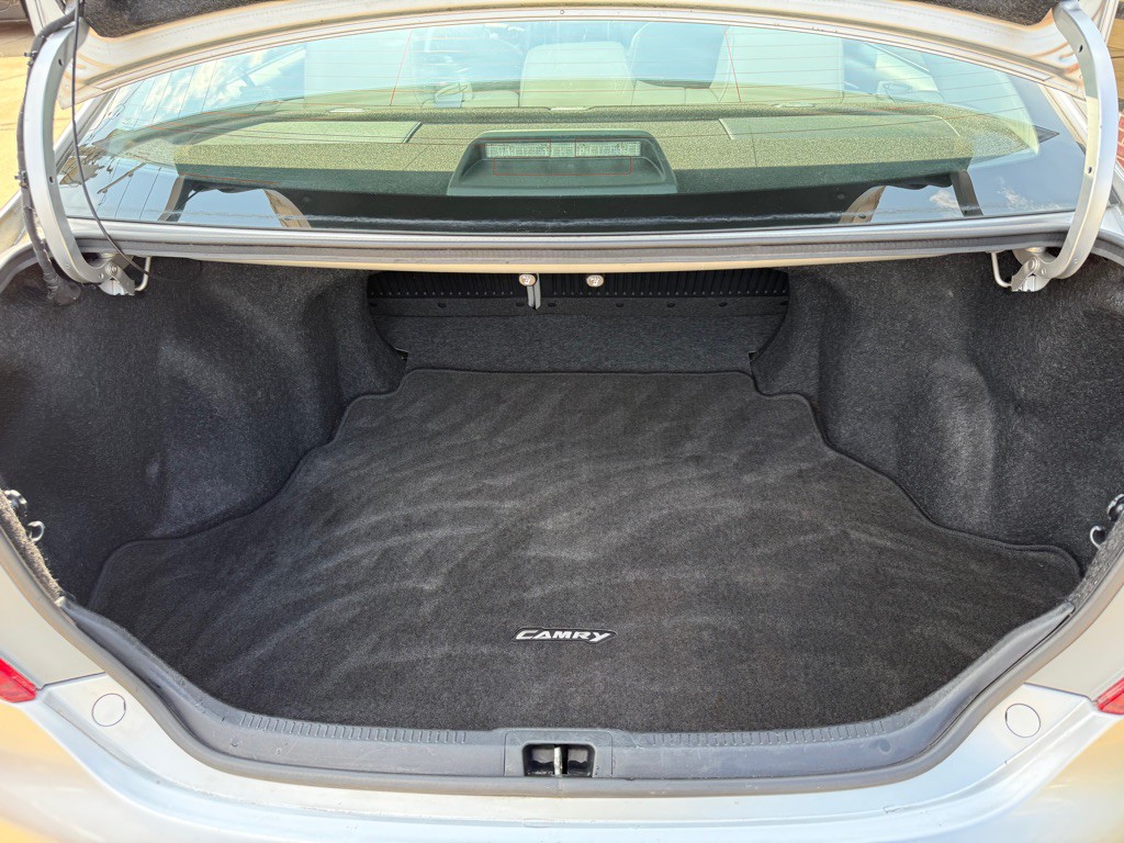 2013 Toyota Camry Image 17