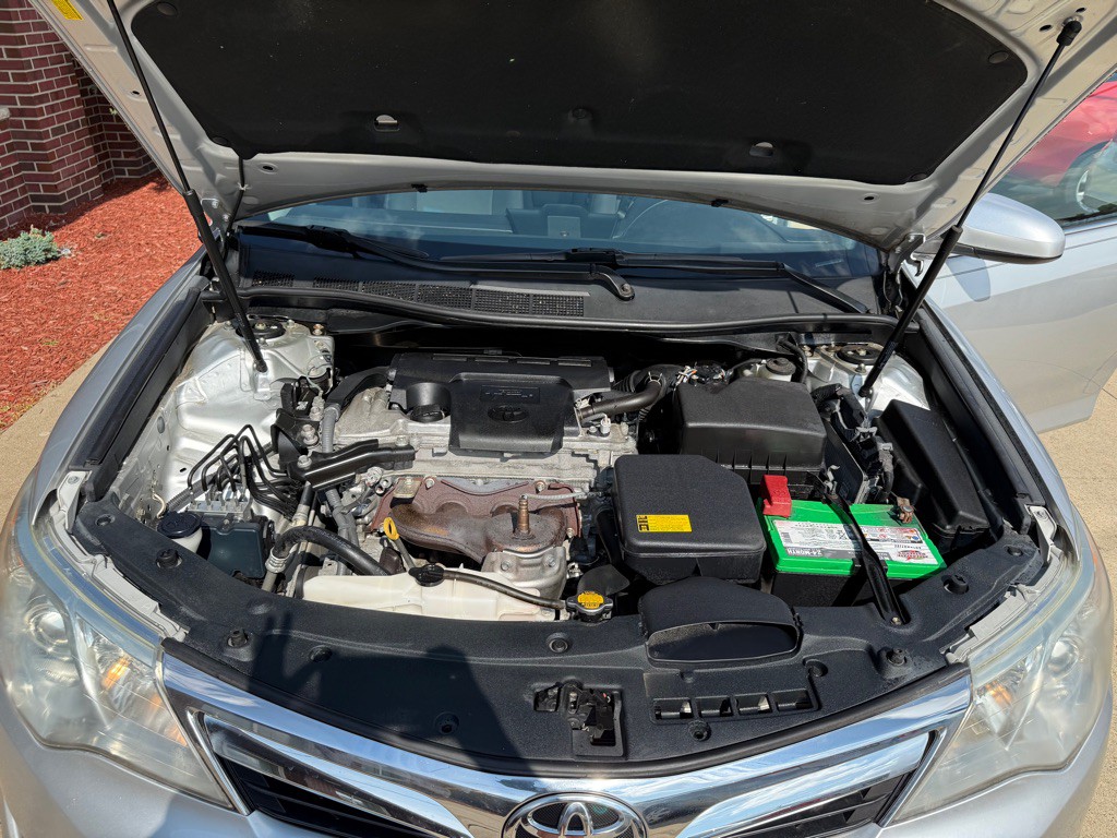 2013 Toyota Camry Image 20