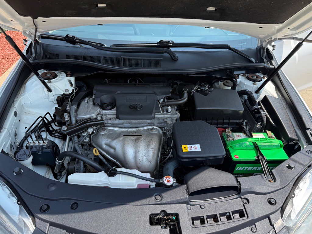 2017 Toyota Camry Image 24