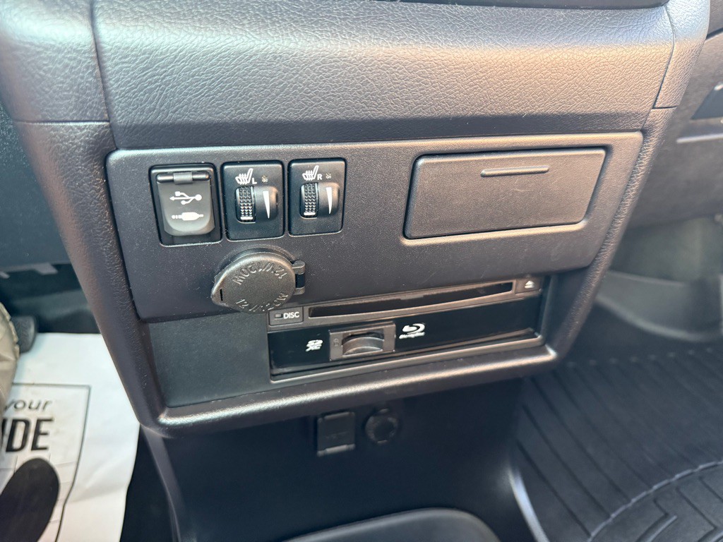 2017 Toyota Sienna Image 15