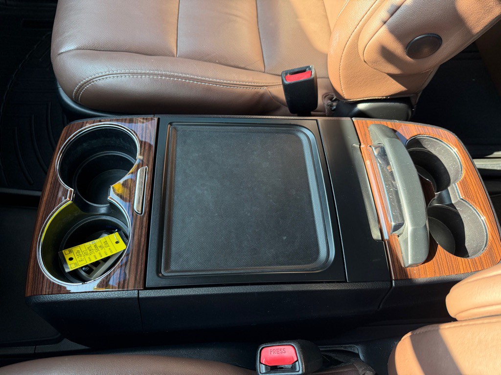 2017 Toyota Sienna Image 19