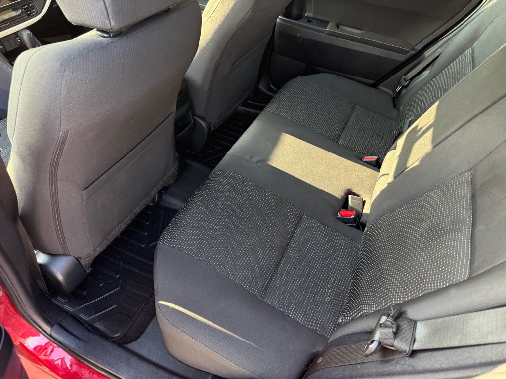 2016 Toyota Corolla Image 18