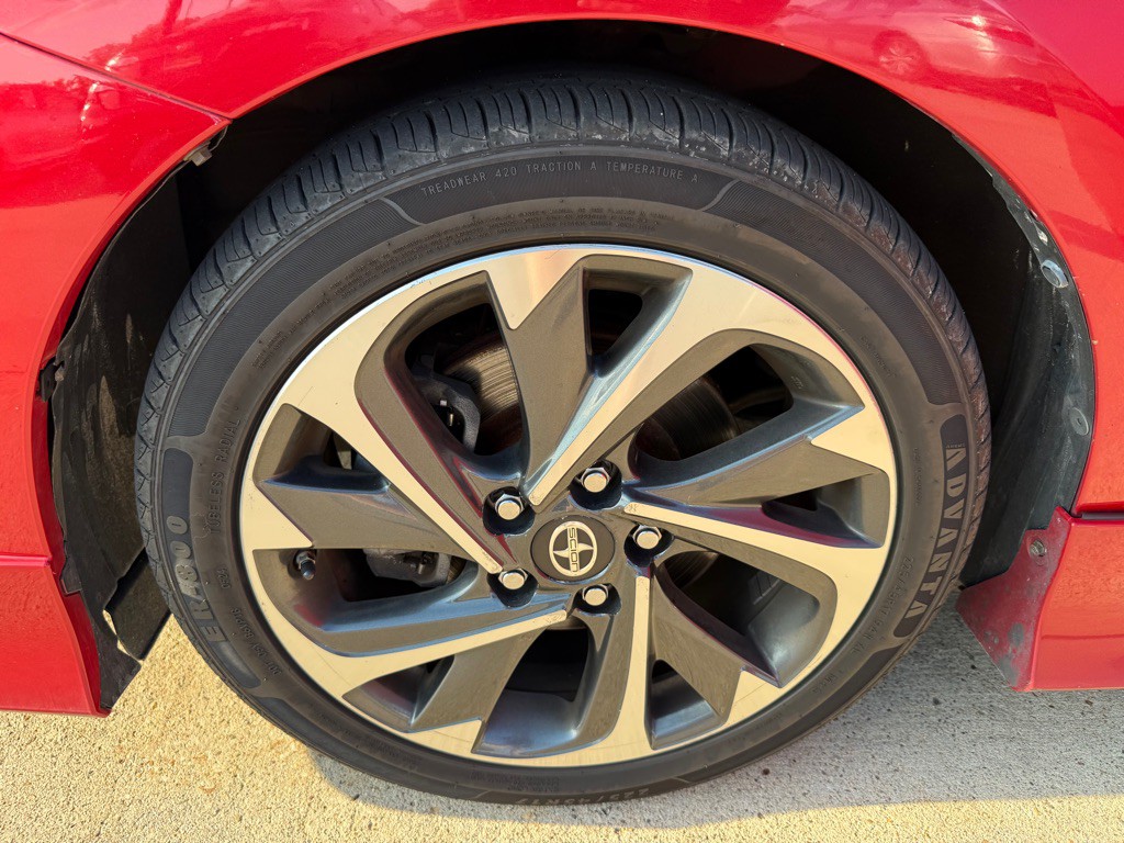 2016 Toyota Corolla Image 21