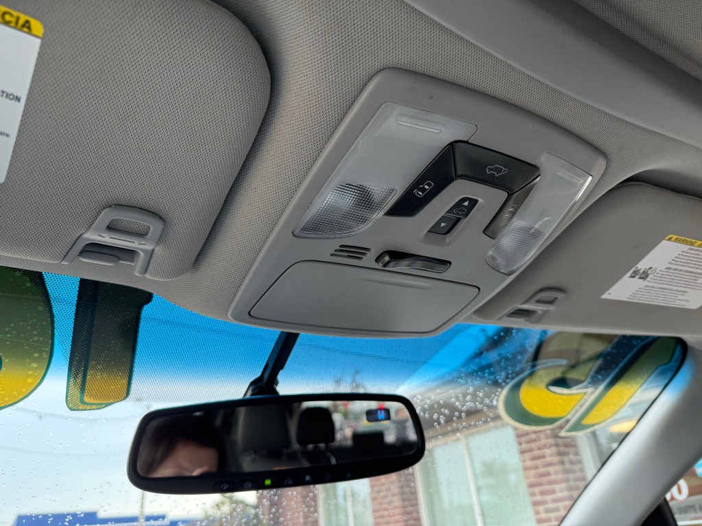 2015 Toyota Sienna Image 17