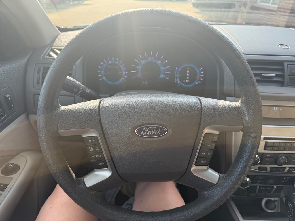2012 Ford Fusion Image 10