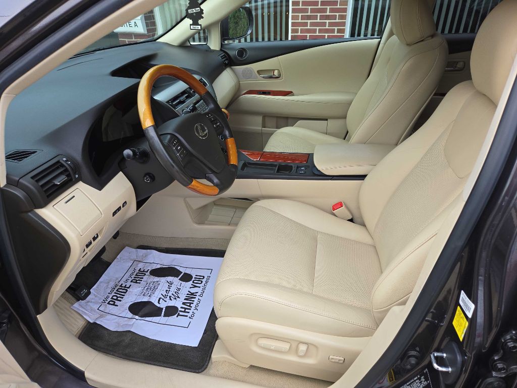 2010 Lexus RX Image 13