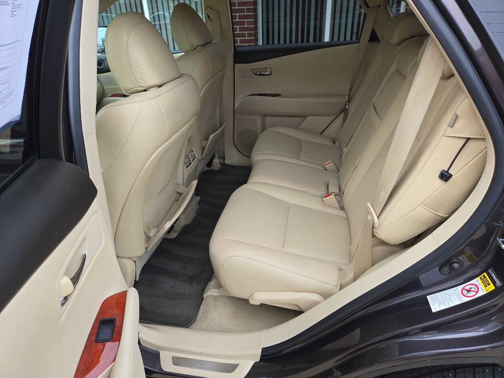 2010 Lexus RX Image 17