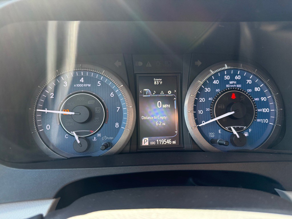 2017 Toyota Sienna Image 10