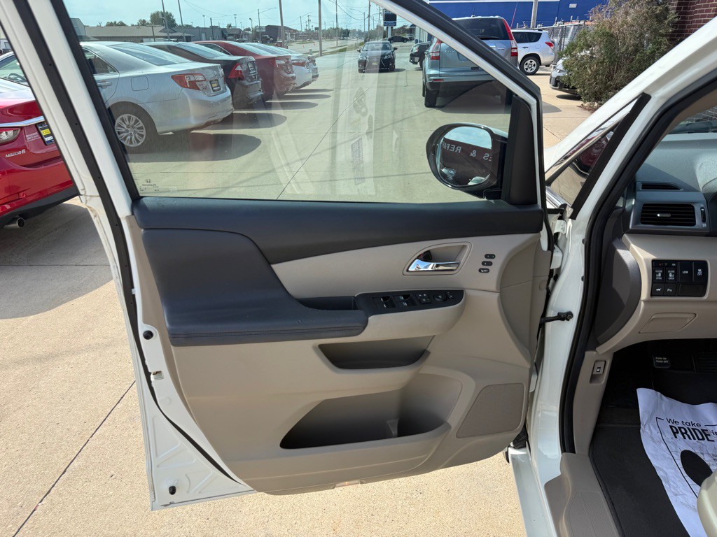 2014 Honda Odyssey Image 8