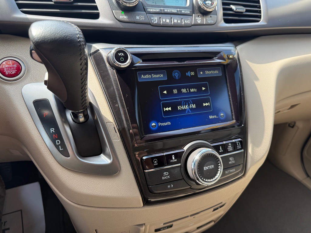 2014 Honda Odyssey Image 14
