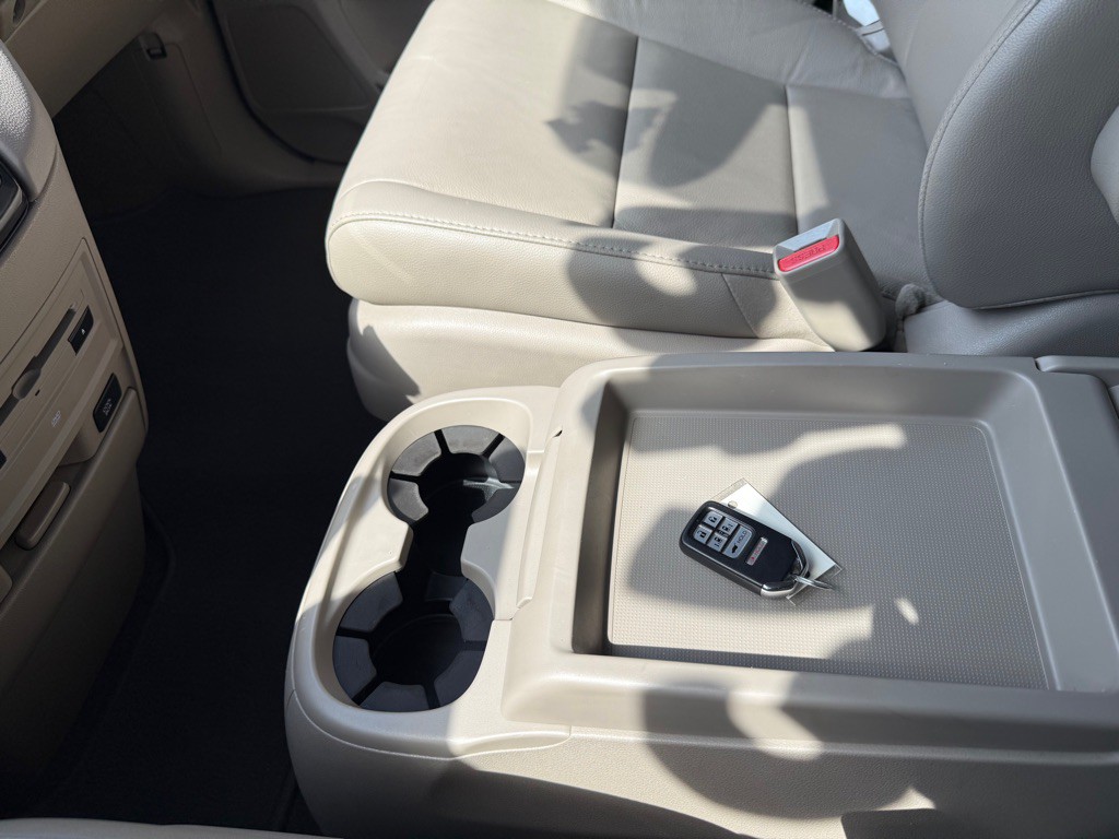 2014 Honda Odyssey Image 16