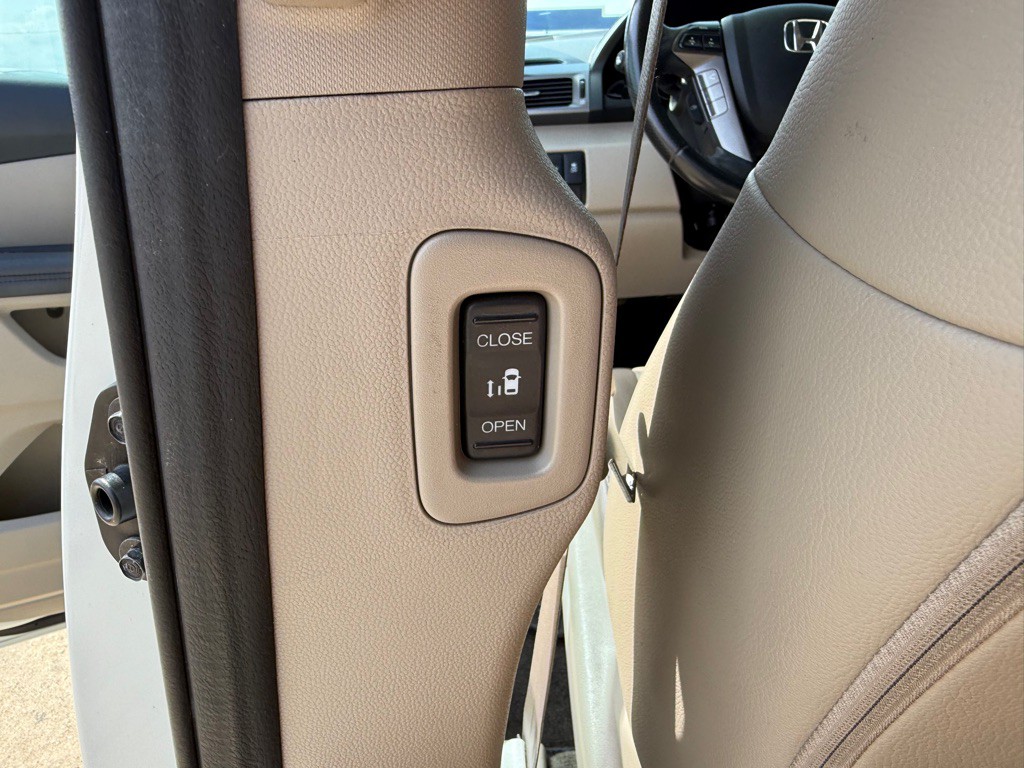 2014 Honda Odyssey Image 24