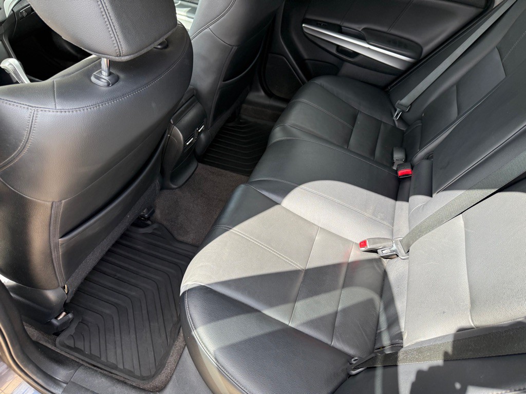 2015 Honda Crosstour Image 19