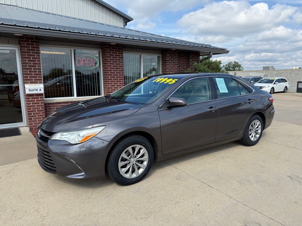 2015 Toyota Camry Image 3