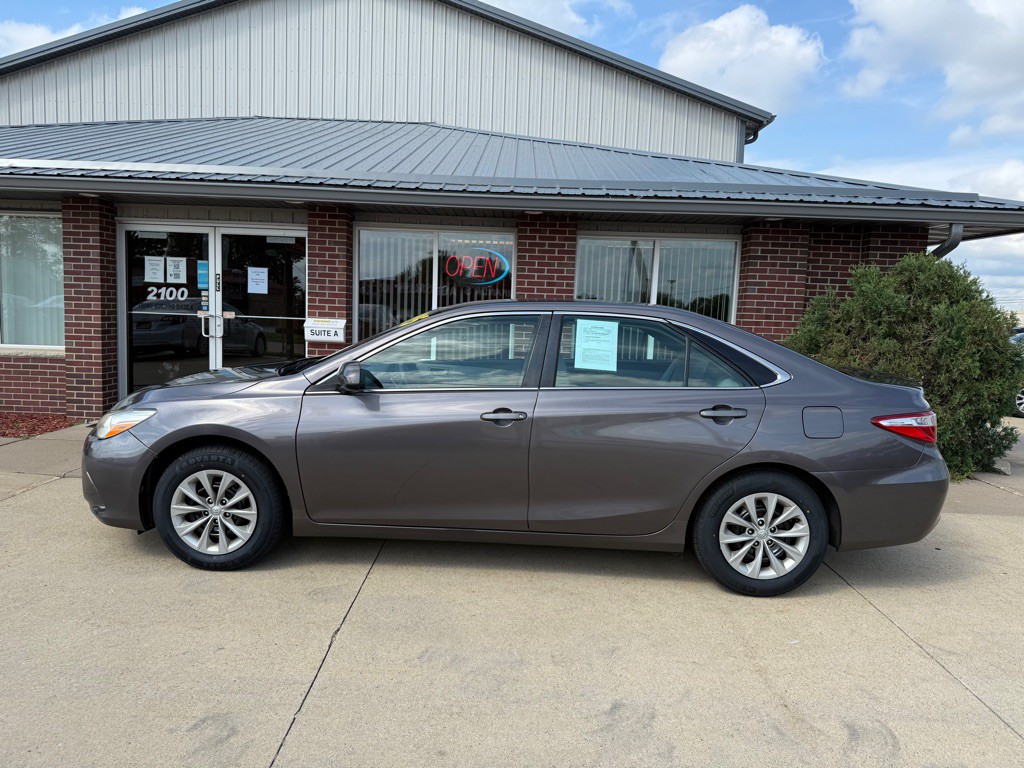 2015 Toyota Camry Image 4