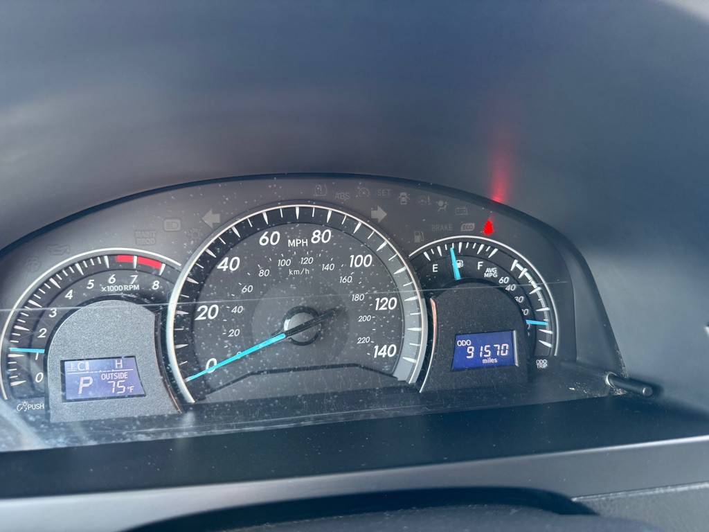 2015 Toyota Camry Image 11