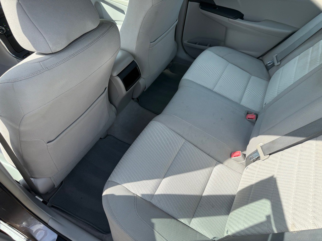 2015 Toyota Camry Image 20