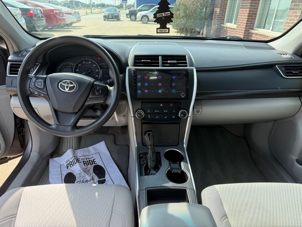 2015 Toyota Camry Image 21